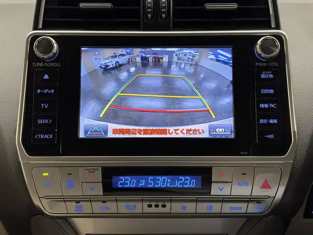 トヨタ ランドクルーザー プラド TX Lパッケージ 三重県 2019(平31)年 3.8万km ホワイトパールクリスタルシャイン ガソリン/パートタイム4WD/MTモード付フロア6AT/【OP】純正 8インチナビ /（AM/FM/CD/DVD/Blu-ray/SDREC/SD/USB/Bluetooth/AUX/TV）/バックカメラ/ドライブレコーダー 前方/ビルトイン ETC2.0/Toyota Safety Sense/・プリクラッシュセーフティ［PCS］/・レーンディパーチャーアラート［LDA］/・レーダークルコン/・オートハイビーム［AHB］/・【OP】クリアランスソナー＆バックソナー/・トラクションコントロールシステム/装備/・【OP】電動ムーンルーフ/・【OP】ルーフレール（ブラック）/・【OP】寒冷地仕様（補助ヒーター、リヤフォグ、ワイパーデアイサー、スターター&バッテリー容量UP、エアスパッツ、高濃度LLCなど）/・本革シート（ブラック）/・シートヒーター/ベンチレーション（D/N）/・パワーシート（D8way&ランバーサポート/N4way）/・オートライト/・LED ヘッドランプ＆フロントフォグランプ/・ヘッドライトウォッシャー/・ステアリングスイッチ/・雨滴感応式フロントワイパー/・【OP】純正19inAW/・プッシュスタート/・スマートキーx1/など