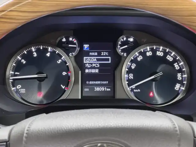 トヨタ ランドクルーザー プラド TX Lパッケージ 三重県 2019(平31)年 3.8万km ホワイトパールクリスタルシャイン ガソリン/パートタイム4WD/MTモード付フロア6AT/【OP】純正 8インチナビ /（AM/FM/CD/DVD/Blu-ray/SDREC/SD/USB/Bluetooth/AUX/TV）/バックカメラ/ドライブレコーダー 前方/ビルトイン ETC2.0/Toyota Safety Sense/・プリクラッシュセーフティ［PCS］/・レーンディパーチャーアラート［LDA］/・レーダークルコン/・オートハイビーム［AHB］/・【OP】クリアランスソナー＆バックソナー/・トラクションコントロールシステム/装備/・【OP】電動ムーンルーフ/・【OP】ルーフレール（ブラック）/・【OP】寒冷地仕様（補助ヒーター、リヤフォグ、ワイパーデアイサー、スターター&バッテリー容量UP、エアスパッツ、高濃度LLCなど）/・本革シート（ブラック）/・シートヒーター/ベンチレーション（D/N）/・パワーシート（D8way&ランバーサポート/N4way）/・オートライト/・LED ヘッドランプ＆フロントフォグランプ/・ヘッドライトウォッシャー/・ステアリングスイッチ/・雨滴感応式フロントワイパー/・【OP】純正19inAW/・プッシュスタート/・スマートキーx1/など