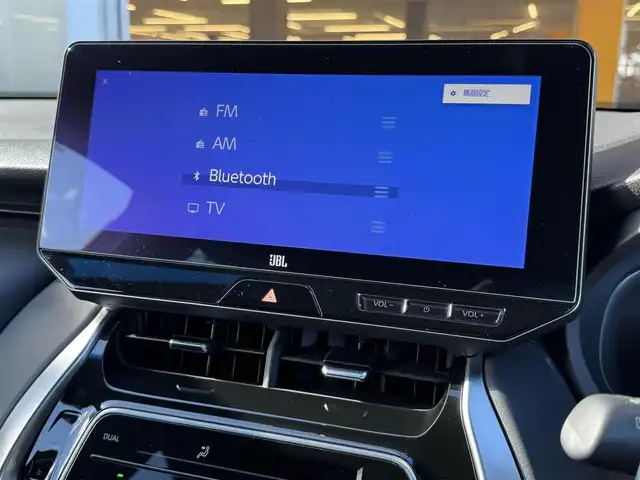 トヨタ ハリアー Z レザーパッケージ 群馬県 2023(令5)年 2.1万km プレシャスブラックパール トヨタセーフティセンス/プリクラッシュセーフティ/レーントレーシングアシスト/レーダークルーズコントロール/オートマチックハイビーム/ロードサインアシスト/発進遅れ告知機能/パーキングサポートブレーキ/ブラインドスポットモニター/純正12.3インチディスプレイオーディオ/JBLプレミアムサウンド/GRエアロ（フロント、リア）/GRマフラー/パノラミックビューモニター/レザーシート/シートベンチレーション/ステアリングヒーター/メモリー付きパワーシート/電動リアゲート/LEDヘッドライト/フォグランプ/ステアリングスイッチ/置くだけ充電/デジタルインナーミラー（ドラレコ付き）/ビルトインETC2.0/純正19インチAW