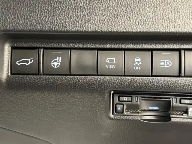 トヨタ ハリアー Z レザーパッケージ 群馬県 2023(令5)年 2.1万km プレシャスブラックパール トヨタセーフティセンス/プリクラッシュセーフティ/レーントレーシングアシスト/レーダークルーズコントロール/オートマチックハイビーム/ロードサインアシスト/発進遅れ告知機能/パーキングサポートブレーキ/ブラインドスポットモニター/純正12.3インチディスプレイオーディオ/JBLプレミアムサウンド/GRエアロ（フロント、リア）/GRマフラー/パノラミックビューモニター/レザーシート/シートベンチレーション/ステアリングヒーター/メモリー付きパワーシート/電動リアゲート/LEDヘッドライト/フォグランプ/ステアリングスイッチ/置くだけ充電/デジタルインナーミラー（ドラレコ付き）/ビルトインETC2.0/純正19インチAW