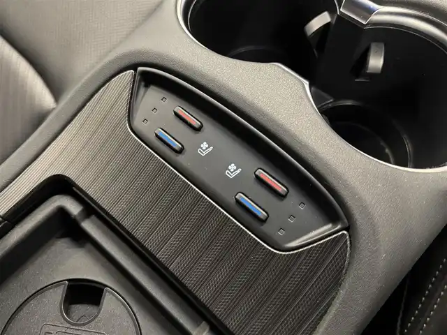 トヨタ ハリアー Z レザーパッケージ 群馬県 2023(令5)年 2.1万km プレシャスブラックパール トヨタセーフティセンス/プリクラッシュセーフティ/レーントレーシングアシスト/レーダークルーズコントロール/オートマチックハイビーム/ロードサインアシスト/発進遅れ告知機能/パーキングサポートブレーキ/ブラインドスポットモニター/純正12.3インチディスプレイオーディオ/JBLプレミアムサウンド/GRエアロ（フロント、リア）/GRマフラー/パノラミックビューモニター/レザーシート/シートベンチレーション/ステアリングヒーター/メモリー付きパワーシート/電動リアゲート/LEDヘッドライト/フォグランプ/ステアリングスイッチ/置くだけ充電/デジタルインナーミラー（ドラレコ付き）/ビルトインETC2.0/純正19インチAW