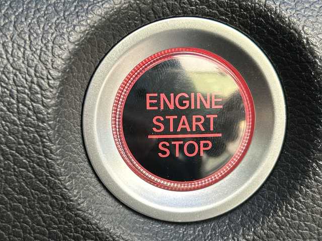 ホンダ ＣＲ－Ｖ EX・マスターピース 茨城県 2018(平30)年 6万km ルーセブラックM 7人乗り/４WD/ワンオーナー/純正メモリナビ【VRU-195cvi】/(地デジTV・CD・DVD・BT・ラジオ再生)/サンルーフ/レーダークルーズコントロール/レーンアシスト/衝突軽減ブレーキ/本革レザーシート/シートヒーター/パワーシート/バックカメラ/ビルトインETC/ドライブレコーダー/オートライト/LEDヘッドライト/純正18inアルミホイール/純正フロアマット/スマートキー/スペアキー/取扱説明書/保証書