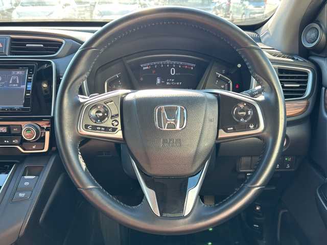 ホンダ ＣＲ－Ｖ EX・マスターピース 茨城県 2018(平30)年 6万km ルーセブラックM 7人乗り/４WD/ワンオーナー/純正メモリナビ【VRU-195cvi】/(地デジTV・CD・DVD・BT・ラジオ再生)/サンルーフ/レーダークルーズコントロール/レーンアシスト/衝突軽減ブレーキ/本革レザーシート/シートヒーター/パワーシート/バックカメラ/ビルトインETC/ドライブレコーダー/オートライト/LEDヘッドライト/純正18inアルミホイール/純正フロアマット/スマートキー/スペアキー/取扱説明書/保証書