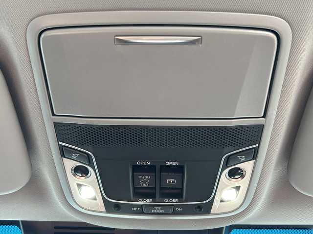 ホンダ ＣＲ－Ｖ EX・マスターピース 茨城県 2018(平30)年 6万km ルーセブラックM 7人乗り/４WD/ワンオーナー/純正メモリナビ【VRU-195cvi】/(地デジTV・CD・DVD・BT・ラジオ再生)/サンルーフ/レーダークルーズコントロール/レーンアシスト/衝突軽減ブレーキ/本革レザーシート/シートヒーター/パワーシート/バックカメラ/ビルトインETC/ドライブレコーダー/オートライト/LEDヘッドライト/純正18inアルミホイール/純正フロアマット/スマートキー/スペアキー/取扱説明書/保証書