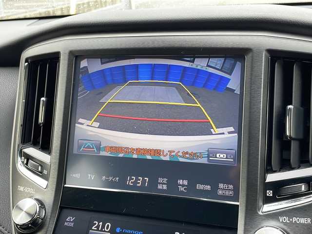 トヨタ クラウン ハイブリッド アスリートSJ-フロンティアLTD 山口県 2018(平30)年 5.5万km ホワイトパールクリスタルシャイン シルクブレイズCronusエアロ/SenせBrandマフラー/メーカーナビ/　・フルセグテレビ/　・Bluetoothオーディオ/　・FM/AMラジオ/　・CD/DVD再生/　・SDカード音楽録音/　・SDカード再生/　・AUX/切替スイッチ付TVキット/バックカメラ/クルーズコントロール/プリクラッシュアシストブレーキ/レーンキープアシスト/オートハイビーム/コーナーセンサー/シートヒーター/ステアリングヒーター/タッチパネルデュアルオートAC/ビルトインETC/D席/N席パワーシート/パワーチルトテレスコピックステアリング/ステアリングリモコン/ウッドコンピ革巻ステアリング/マルチインフォメーションディスプレイ/純正フロアマット/純正17インチAW/ハーフレザーシート/LEDオートライト/LEDフォグランプ/LEDミラーウィンカー/LED室内灯/アームレストコンソール/WSRS＋サイドカーテンエアバッグ/後席ISPFIXシート/取扱説明書/ナビ取扱説明書/保証書/スマートキー/イモビライザー/プッシュスタート