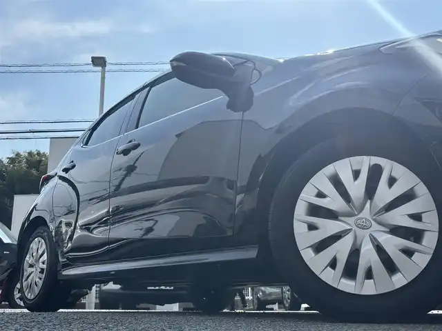 トヨタ ヤリス ハイブリッド Z 熊本県 2022(令4)年 4.4万km ブラック ワンオーナー/純正ディスプレイオーディオ/【Bluetooth/USB】/全方位カメラ/バックカメラ/衝突被害軽減システム/レーダークルーズコントロール/レーンキープアシスト/車両接近通報装置/コーナーセンサー/前席シートヒーター/オートLEDライト/オートマチックハイビーム/ビルトインETC/横滑り防止装置/盗難防止装置/純正フロアマット/ダブル＋サイドエアバック/プッシュスタート/スマートキー/取扱説明書/保証書