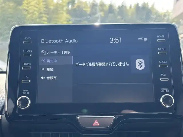 トヨタ ヤリス ハイブリッド Z 熊本県 2022(令4)年 4.4万km ブラック ワンオーナー/純正ディスプレイオーディオ/【Bluetooth/USB】/全方位カメラ/バックカメラ/衝突被害軽減システム/レーダークルーズコントロール/レーンキープアシスト/車両接近通報装置/コーナーセンサー/前席シートヒーター/オートLEDライト/オートマチックハイビーム/ビルトインETC/横滑り防止装置/盗難防止装置/純正フロアマット/ダブル＋サイドエアバック/プッシュスタート/スマートキー/取扱説明書/保証書