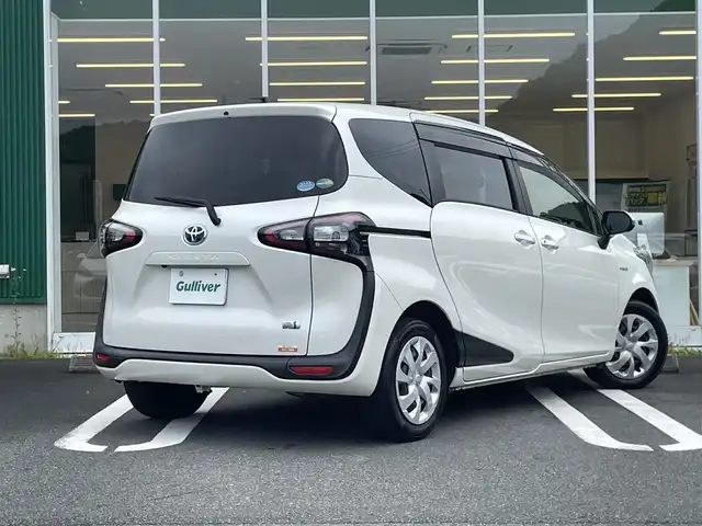 トヨタ シエンタ ハイブリッド G 愛媛県 2017(平29)年 11万km ホワイトパールクリスタルシャイン ワンオーナー /純正ナビ(NSZT-W66T)/・CD/DVD/フルセグTV/Bluetooth/MSV /バックカメラ /両側パワースライドドア /ビルトインETC /LEDオートライト /・オートハイビーム  /衝突軽減ブレーキ /レーンキープアシスト/前座席シートヒーター /プッシュスタート/・スペアキー/電動格納ミラー/取扱説明書/保証書