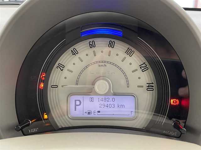 スズキ ラパン X 滋賀県 2015(平27)年 3万km フォーンベージュメタリック/ホワイト2トーンルーフ 禁煙車/純正ナビ/（CD/DVD/フルセグTV/BT/FM/AM）/スズキセーフティサポート/・デュアルセンサーブレーキサポート（衝突被害軽減ブレーキ）/・後退時ブレーキサポート/・誤発進抑制機能（前方）/・後方誤発進抑制機能/・車線逸脱警報機能/・ふらつき警報機能/・先行車発進お知らせ機能/・ハイビームアシスト（オートハイビーム）/・標識認識機能（速度制限など）/全方位カメラ/D席シートヒーター/アイドリングストップ/LEDヘッドライト/プッシュスタート/スマートキー/純正フロアマット/純正14インチAW