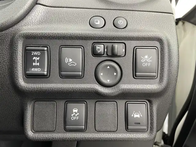 日産 ノート e－パワー メダリスト FOUR 富山県 2020(令2)年 2.6万km ブリリアントホワイトパール 4WD/1オーナー/アルパイン大型ナビ（CD DVD bluetooth）/フルセグTV（走行中可）/360度カメラ/前後コーナーセンサー/ETC/デジタルインナーミラー/ハーフレザー調シート/社外前後ドラレコ（コムテックZDR016）/社外14インチAW付きスタッドレスタイヤセット積込み/ACC/衝突軽減ブレーキ/レーンキープ/スマートキー＋プッシュスタート/HIDヘッドライト/フォグ/純正マット・バイザー/オートライト/DRIVE MODE切り換え（S、Eco）/保証書、取説/スペアキー