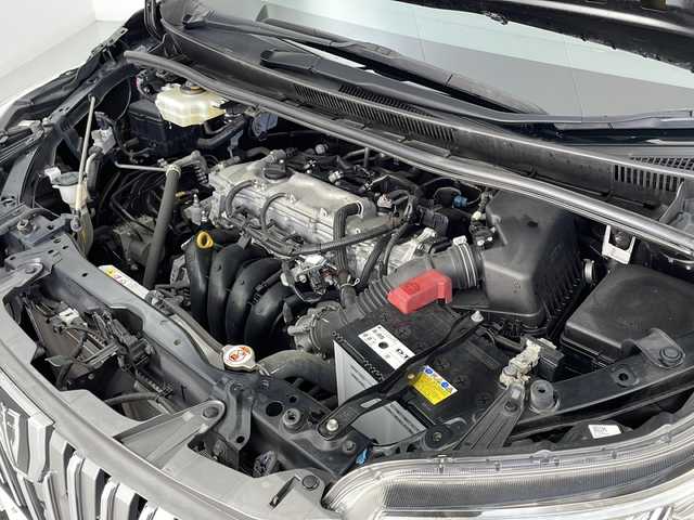トヨタ エスクァイア Gi 宮城県 2019(平31)年 5.4万km ブラック Toyota Safety Sense 	/・プリクラッシュセーフティ	/・レーンディパーチャーアラート	/・オートマチックハイビーム/クルーズコントロール/純正9型ナビ/・BT.SD.CD.DVD/フルセグTV/バックカメラ/両側パワースライドドア	/レザーシート/前席シートヒーター/純正ドライブレコーダー（F）/ビルトインETC2.0/ウッドコンビステアリング	/ステアリングスイッチ/LEDヘッドライト/LEDフォグランプ/フロアマット/純正15inAW/ロールサンシェード/シートバックテーブル