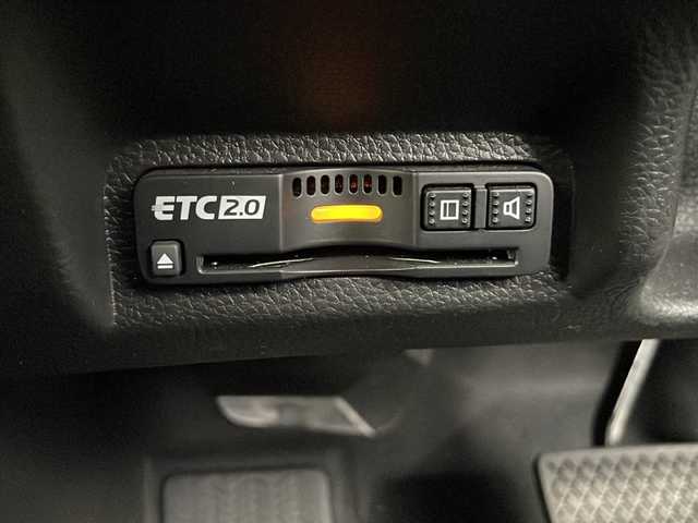 ホンダ ヴェゼル ハイブリッド e:HEV Z 埼玉県 2021(令3)年 3万km プラチナホワイトパール Ｈｏｎｄａ　ＳＥＮＳＩＮＧ　/純正ナビ/（FM/AM/BT/TV/USB/スマホ連携）/コーナーセンサー　/ブラインドスポットモニター　/ビルトインＥＴＣ２．０　/ワイヤレス充電器　/ヒーデットミラー　/前席シートヒーター　/ハーフレザーシート/ハンドルヒーター　/革巻きハンドル/全方位カメラ/電動リアゲート/ウインカーミラー/プッシュスタート/スマートキー×2