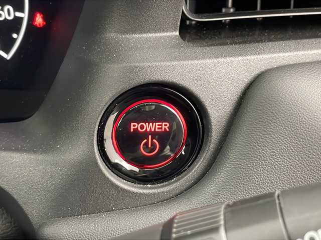 ホンダ ヴェゼル ハイブリッド e:HEV Z 埼玉県 2021(令3)年 3万km プラチナホワイトパール Ｈｏｎｄａ　ＳＥＮＳＩＮＧ　/純正ナビ/（FM/AM/BT/TV/USB/スマホ連携）/コーナーセンサー　/ブラインドスポットモニター　/ビルトインＥＴＣ２．０　/ワイヤレス充電器　/ヒーデットミラー　/前席シートヒーター　/ハーフレザーシート/ハンドルヒーター　/革巻きハンドル/全方位カメラ/電動リアゲート/ウインカーミラー/プッシュスタート/スマートキー×2