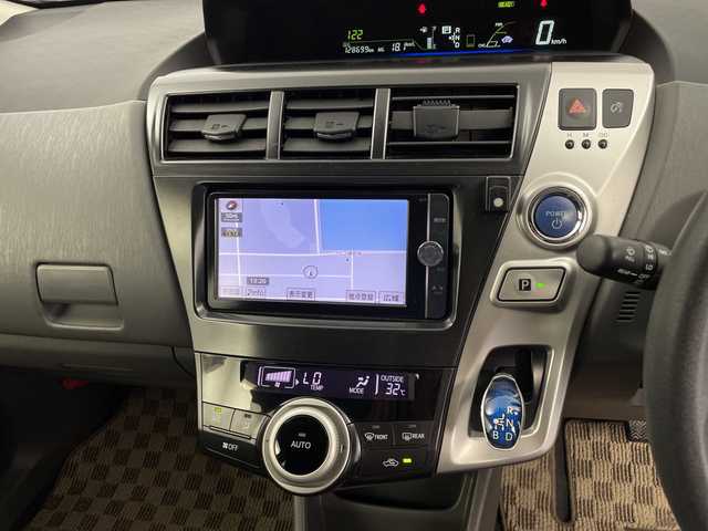 トヨタ プリウス α S 鹿児島県 2012(平24)年 12.9万km ブラック 純正ナビ/（AM/FM/Bluetooth）/オートライト/ステアリングリモコン/スマートキー/ETC/電格ミラー/ヘッドライトウォッシャー/フロアマット/純正ドアバイザー/横滑り防止装置
