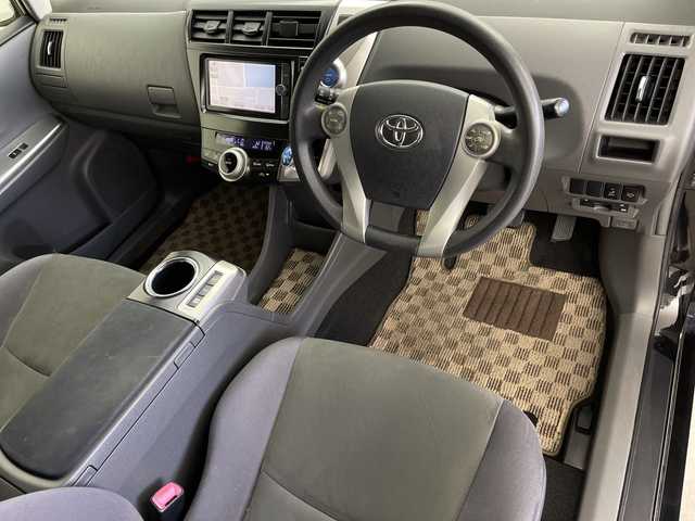 トヨタ プリウス α S 鹿児島県 2012(平24)年 12.9万km ブラック 純正ナビ/（AM/FM/Bluetooth）/オートライト/ステアリングリモコン/スマートキー/ETC/電格ミラー/ヘッドライトウォッシャー/フロアマット/純正ドアバイザー/横滑り防止装置