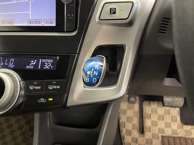 トヨタ プリウス α S 鹿児島県 2012(平24)年 12.9万km ブラック 純正ナビ/（AM/FM/Bluetooth）/オートライト/ステアリングリモコン/スマートキー/ETC/電格ミラー/ヘッドライトウォッシャー/フロアマット/純正ドアバイザー/横滑り防止装置