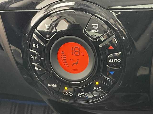 日産 ノート e－パワー メダリスト 愛知県 2018(平30)年 4.7万km インペリアルアンバーP 純正ナビ　フルセグＴＶ　Ｂｌｕｅｔｏｏｔｈ　全方位カメラ　デジタルインナーミラー　ＥＴＣ　ＬＥＤオートライト　エマージェンシーブレーキ　衝突軽減装置　レーダークルーズ　車線逸脱　フォグランプ　禁煙車