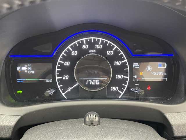 日産 ノート e－パワー メダリスト 愛知県 2018(平30)年 4.7万km インペリアルアンバーP 純正ナビ　フルセグＴＶ　Ｂｌｕｅｔｏｏｔｈ　全方位カメラ　デジタルインナーミラー　ＥＴＣ　ＬＥＤオートライト　エマージェンシーブレーキ　衝突軽減装置　レーダークルーズ　車線逸脱　フォグランプ　禁煙車