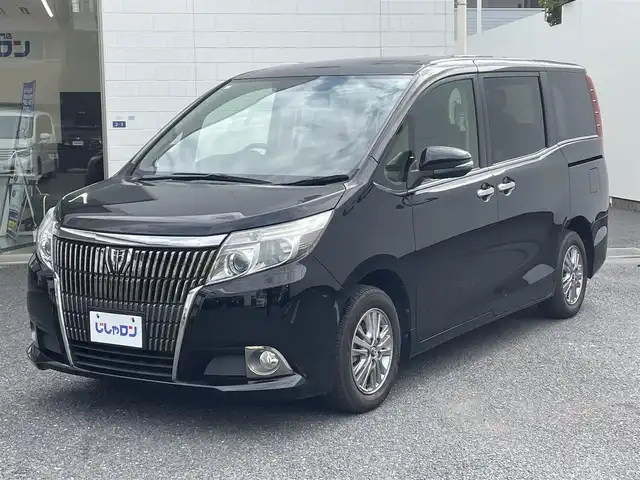トヨタ エスクァイア Xi 埼玉県 2015(平27)年 12.3万km ブラック (株)IDOMが運営する【じしゃロン鳩ヶ谷店】の自社ローン専用車両になりますこちらは現金またはオートローンご利用時の価格です。自社ローンご希望の方は別途その旨お申付け下さい/登録時122204km/左側パワースライドドア/社外SDナビ（KENWOOD MDV-L502W）/　・AM/FM/CD/DVD/MSV(SD)/BT/フルセグTV/バックカメラ/社外フリップダウンモニター（EONON　L0122)/ETC/社外ミラーレーダー（COMTEC　ZERO502M）/LEDヘッドライト/　・オートライト/フォグランプ/革巻ステアリング/革巻シフトノブ/キーレスエントリー/電動格納機能付きウインカーミラー/純正15インチAW