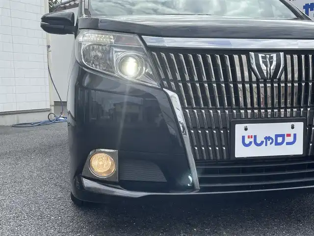 トヨタ エスクァイア Xi 埼玉県 2015(平27)年 12.3万km ブラック (株)IDOMが運営する【じしゃロン鳩ヶ谷店】の自社ローン専用車両になりますこちらは現金またはオートローンご利用時の価格です。自社ローンご希望の方は別途その旨お申付け下さい/登録時122204km/左側パワースライドドア/社外SDナビ（KENWOOD MDV-L502W）/　・AM/FM/CD/DVD/MSV(SD)/BT/フルセグTV/バックカメラ/社外フリップダウンモニター（EONON　L0122)/ETC/社外ミラーレーダー（COMTEC　ZERO502M）/LEDヘッドライト/　・オートライト/フォグランプ/革巻ステアリング/革巻シフトノブ/キーレスエントリー/電動格納機能付きウインカーミラー/純正15インチAW