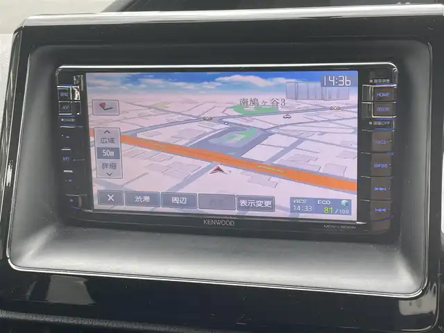 トヨタ エスクァイア Xi 埼玉県 2015(平27)年 12.3万km ブラック (株)IDOMが運営する【じしゃロン鳩ヶ谷店】の自社ローン専用車両になりますこちらは現金またはオートローンご利用時の価格です。自社ローンご希望の方は別途その旨お申付け下さい/登録時122204km/左側パワースライドドア/社外SDナビ（KENWOOD MDV-L502W）/　・AM/FM/CD/DVD/MSV(SD)/BT/フルセグTV/バックカメラ/社外フリップダウンモニター（EONON　L0122)/ETC/社外ミラーレーダー（COMTEC　ZERO502M）/LEDヘッドライト/　・オートライト/フォグランプ/革巻ステアリング/革巻シフトノブ/キーレスエントリー/電動格納機能付きウインカーミラー/純正15インチAW