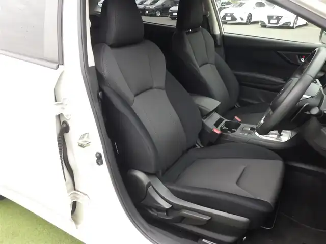 スバル インプレッサ スポーツ 1．6i－Lアイサイト 千葉県 2017(平29)年 3.5万km クリスタルホワイトP アイサイト/スバルリヤビークルディテクション/レーダークルーズコントロール/社外メモリーナビ/地デジTV/【DVD/CD再生機能　Bluetooth接続】/バックカメラ/ドライブレコーダー/革巻きステアリング/パドルシフト/ETC/LEDヘッドライト/フォグライト/純正16インチアルミホイル/サイド/カーテンエアバッグ/キーレスアクセス