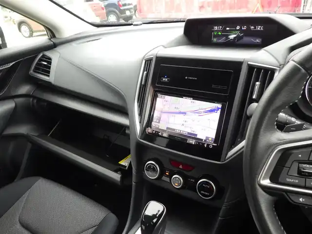 スバル インプレッサ スポーツ 1．6i－Lアイサイト 千葉県 2017(平29)年 3.5万km クリスタルホワイトP アイサイト/スバルリヤビークルディテクション/レーダークルーズコントロール/社外メモリーナビ/地デジTV/【DVD/CD再生機能　Bluetooth接続】/バックカメラ/ドライブレコーダー/革巻きステアリング/パドルシフト/ETC/LEDヘッドライト/フォグライト/純正16インチアルミホイル/サイド/カーテンエアバッグ/キーレスアクセス