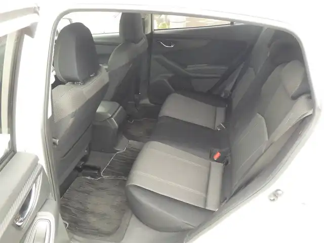 スバル インプレッサ スポーツ 1．6i－Lアイサイト 千葉県 2017(平29)年 3.5万km クリスタルホワイトP アイサイト/スバルリヤビークルディテクション/レーダークルーズコントロール/社外メモリーナビ/地デジTV/【DVD/CD再生機能　Bluetooth接続】/バックカメラ/ドライブレコーダー/革巻きステアリング/パドルシフト/ETC/LEDヘッドライト/フォグライト/純正16インチアルミホイル/サイド/カーテンエアバッグ/キーレスアクセス