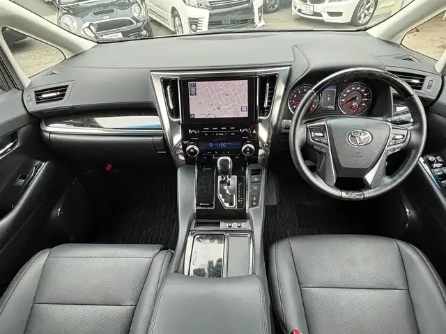 トヨタ アルファード S Cパッケージ 京都府 2022(令4)年 4.6万km ホワイトパールクリスタルシャイン ワンオーナー/ツインムーンルーフ/両側パワースライドドア/パワーバックドア/セーフティセンス/・プリクラッシュセーフティ/・レーントレーシングアシスト/・ロードサインアシスト/・アダプティブハイビーム/・レーザークルーズコントロール/純正9インチディスプレイオーディオ/・ナビ/・フルセグTV/・CD/DVD再生/・BT接続/・バックカメラ/リアエンターテイメントシステム/ETC/レザーシート/・前席/2列目パワーシート/・前席シートヒーター/ベンチレーション/・助手席/2列目オットマン/デジタルインナーミラー/ブラインドスポットモニター/パーキングサポートブレーキ/レザー×ウッドコンビステアリング/・ステアリモコン/・ステアヒーター/3眼LEDヘッドライト/LEDフォグランプ/シーケンシャルターンランプ/純正18インチアルミホイール/プッシュスタート/スマートキー×2個/車両取説/ナビ取説/車両保証書