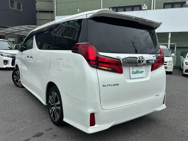 トヨタ アルファード S Cパッケージ 京都府 2022(令4)年 4.6万km ホワイトパールクリスタルシャイン ワンオーナー/ツインムーンルーフ/両側パワースライドドア/パワーバックドア/セーフティセンス/・プリクラッシュセーフティ/・レーントレーシングアシスト/・ロードサインアシスト/・アダプティブハイビーム/・レーザークルーズコントロール/純正9インチディスプレイオーディオ/・ナビ/・フルセグTV/・CD/DVD再生/・BT接続/・バックカメラ/リアエンターテイメントシステム/ETC/レザーシート/・前席/2列目パワーシート/・前席シートヒーター/ベンチレーション/・助手席/2列目オットマン/デジタルインナーミラー/ブラインドスポットモニター/パーキングサポートブレーキ/レザー×ウッドコンビステアリング/・ステアリモコン/・ステアヒーター/3眼LEDヘッドライト/LEDフォグランプ/シーケンシャルターンランプ/純正18インチアルミホイール/プッシュスタート/スマートキー×2個/車両取説/ナビ取説/車両保証書