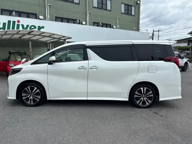 トヨタ アルファード S Cパッケージ 京都府 2022(令4)年 4.6万km ホワイトパールクリスタルシャイン ワンオーナー/ツインムーンルーフ/両側パワースライドドア/パワーバックドア/セーフティセンス/・プリクラッシュセーフティ/・レーントレーシングアシスト/・ロードサインアシスト/・アダプティブハイビーム/・レーザークルーズコントロール/純正9インチディスプレイオーディオ/・ナビ/・フルセグTV/・CD/DVD再生/・BT接続/・バックカメラ/リアエンターテイメントシステム/ETC/レザーシート/・前席/2列目パワーシート/・前席シートヒーター/ベンチレーション/・助手席/2列目オットマン/デジタルインナーミラー/ブラインドスポットモニター/パーキングサポートブレーキ/レザー×ウッドコンビステアリング/・ステアリモコン/・ステアヒーター/3眼LEDヘッドライト/LEDフォグランプ/シーケンシャルターンランプ/純正18インチアルミホイール/プッシュスタート/スマートキー×2個/車両取説/ナビ取説/車両保証書