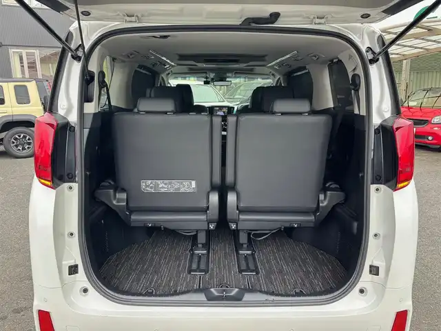 トヨタ アルファード S Cパッケージ 京都府 2022(令4)年 4.6万km ホワイトパールクリスタルシャイン ワンオーナー/ツインムーンルーフ/両側パワースライドドア/パワーバックドア/セーフティセンス/・プリクラッシュセーフティ/・レーントレーシングアシスト/・ロードサインアシスト/・アダプティブハイビーム/・レーザークルーズコントロール/純正9インチディスプレイオーディオ/・ナビ/・フルセグTV/・CD/DVD再生/・BT接続/・バックカメラ/リアエンターテイメントシステム/ETC/レザーシート/・前席/2列目パワーシート/・前席シートヒーター/ベンチレーション/・助手席/2列目オットマン/デジタルインナーミラー/ブラインドスポットモニター/パーキングサポートブレーキ/レザー×ウッドコンビステアリング/・ステアリモコン/・ステアヒーター/3眼LEDヘッドライト/LEDフォグランプ/シーケンシャルターンランプ/純正18インチアルミホイール/プッシュスタート/スマートキー×2個/車両取説/ナビ取説/車両保証書
