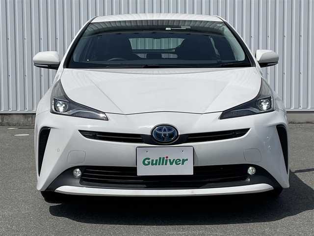 トヨタ プリウス A 福岡県 2020(令2)年 3.1万km スーパーホワイトⅡ 純正ナビ（ＮＳＺＴ－Ｗ６８Ｔ）/フルセグTV/CD/DVD/BT/SD/バックカメラ/PCS/ＬＤＡ/クリアランスソナー/ＰＫＳＢ/ＢＳＭ/レーダークルーズコントロール/ビルトインETC2.0/パーキングアシスト/ＨＵＤ/D席パワーシート/LEDオートライト/フォグランプ/スマートキー/プッシュスタート