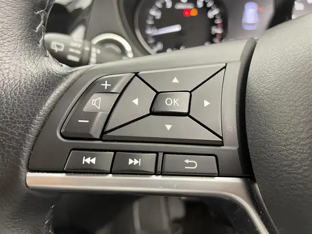 日産 エクストレイル 20Xi 富山県 2020(令2)年 4万km ブリリアントホワイトパール 4WD/社外ナビ（DVD bluetooth）/フルセグTV/HDMI端子/360度カメラ/前後コーナーセンサー/ETC/前後席シートヒーター /プロパイロット/エマージェンシーブレーキ/レーンキープ/ブラインドスポット/パワーバックドア（フットオープン可）/スマートキー＋プッシュスタート/LEDヘッドライト、フォグ/ルーフレール/デジタルインナーミラー/オートホールド /純正マット・バイザー