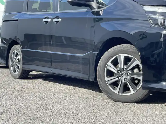 トヨタ ヴォクシー ZS 煌Ⅱ 福島県 2019(令1)年 5.1万km ブラック ワンオーナー/ＡＬＰＩＮＥ：ＳＤナビ/フルセグＴＶ/ＣＤ・ＤＶＤ/ＦＭ・ＡＭ/Ｂｌｕｅｔｏｏｔｈ/バックカメラ/両側パワースライドドア/レーンアシスト/クルーズコントロール/ＥＴＣ