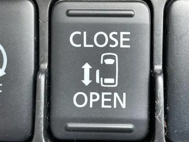 日産 デイズ ルークス X 福岡県 2014(平26)年 5.1万km ブラック 純正ナビ（ＭＰ３１４Ｄ－Ｗ）/フルセグTV/CD/DVD/BT/SD/AUX/アラウンドビューモニター/パワースライドドア/アイドリングストップ/スマートキー/プッシュスタート/ＥＴＣ/前後ドラレコ/オートエアコン/電動格納ミラー/ヘッドライトレベライザー/シートバックテーブル/ロールサンシェード/ベンチシート/ドアバイザー