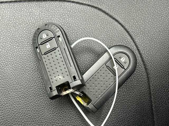 ダイハツ キャスト スポーツ SAⅡ 愛知県 2015(平27)年 3.6万km ブラックマイカメタリック 純正ナビ/・Ｂｌｕｅｔｏｏｔｈ/・ＤＶＤ/・SD音楽録音/バックカメラ/運転席シートヒーター/前方ドラレコ/ＥＴＣ/衝突軽減/レーンキープアシスト/オートハイビーム/ＭＯＭＯステアリング/フォグランプ