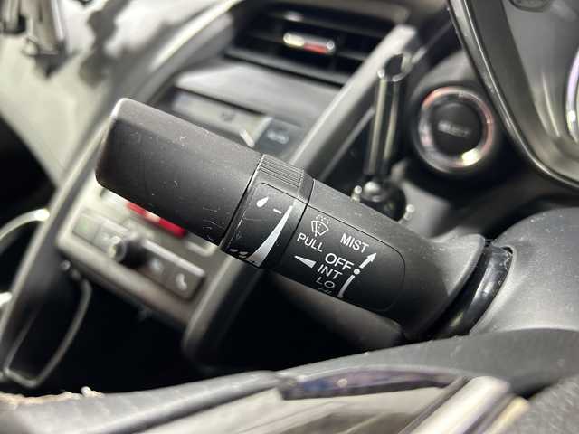 ホンダ Ｓ６６０ α 神奈川県 2018(平30)年 8.2万km プレミアムスターホワイトP 純正ナビ/Ｂｌｕｅｔｏｏｔｈ/バックカメラ/ＨＫＳ車高調/ＣＴＢＡ/革調シートカバー/ハーフレザーシート/純正アルミホイール/６速ＭＴ/クルーズコントロール/プッシュスタート/スマートキー/新車時保証書/取扱説明書/スペアキー