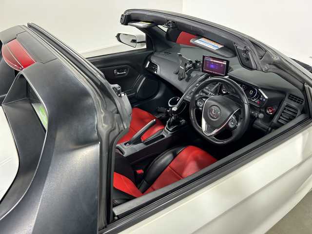 ホンダ Ｓ６６０ α 神奈川県 2018(平30)年 8.2万km プレミアムスターホワイトP 純正ナビ/Ｂｌｕｅｔｏｏｔｈ/バックカメラ/ＨＫＳ車高調/ＣＴＢＡ/革調シートカバー/ハーフレザーシート/純正アルミホイール/６速ＭＴ/クルーズコントロール/プッシュスタート/スマートキー/新車時保証書/取扱説明書/スペアキー