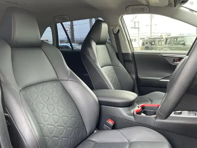 トヨタ ＲＡＶ４ アドベンチャー オフロードPKG 岩手県 2021(令3)年 2.6万km アティチュードブラックマイカ 4WD/プリクラッシュセーフティー/社外SDナビ/フルセグTV/BT/DVD/バックカメラ/レーダークルーズコントロール/純正LEDヘッドライト/純正フォグランプ/バックフォグランプ/オートハイビーム/黒レザーシート/前後カメラドライブレコーダー/スマートキー/ETC/保証書/取扱説明書