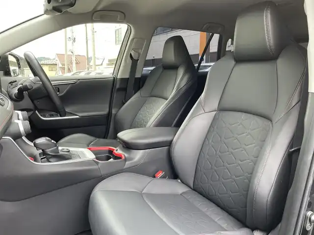 トヨタ ＲＡＶ４ アドベンチャー オフロードPKG 岩手県 2021(令3)年 2.6万km アティチュードブラックマイカ 4WD/プリクラッシュセーフティー/社外SDナビ/フルセグTV/BT/DVD/バックカメラ/レーダークルーズコントロール/純正LEDヘッドライト/純正フォグランプ/バックフォグランプ/オートハイビーム/黒レザーシート/前後カメラドライブレコーダー/スマートキー/ETC/保証書/取扱説明書