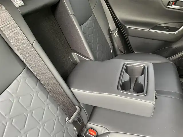 トヨタ ＲＡＶ４ アドベンチャー オフロードPKG 岩手県 2021(令3)年 2.6万km アティチュードブラックマイカ 4WD/プリクラッシュセーフティー/社外SDナビ/フルセグTV/BT/DVD/バックカメラ/レーダークルーズコントロール/純正LEDヘッドライト/純正フォグランプ/バックフォグランプ/オートハイビーム/黒レザーシート/前後カメラドライブレコーダー/スマートキー/ETC/保証書/取扱説明書