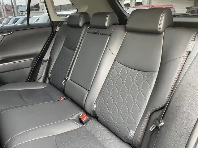 トヨタ ＲＡＶ４ アドベンチャー オフロードPKG 岩手県 2021(令3)年 2.6万km アティチュードブラックマイカ 4WD/プリクラッシュセーフティー/社外SDナビ/フルセグTV/BT/DVD/バックカメラ/レーダークルーズコントロール/純正LEDヘッドライト/純正フォグランプ/バックフォグランプ/オートハイビーム/黒レザーシート/前後カメラドライブレコーダー/スマートキー/ETC/保証書/取扱説明書
