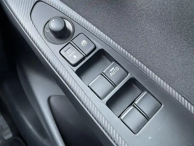 マツダ マツダ２ 15S スマートエディション 千葉県 2020(令2)年 1.4万km ディープクリムゾンマイカ 純正SDナビ/(フルセグTV/BT/CD/DVD/AM/FM)/全周囲カメラ/ブラインドスポットモニター/衝突被害軽減システム/車線逸脱警報/横滑り防止装置/ETC/アイドリングストップ/LEDヘッドライト/オートライト/ウィンカーミラー/電動格納ミラー/シートリフター/プッシュスタート/スマートキー/フロアマット/スペアキー/取扱説明書/保証書