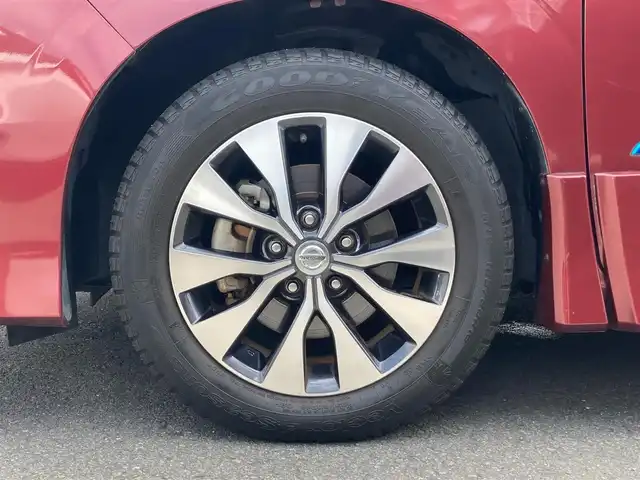 日産 セレナ ハイウェイスター プロパイロットED 静岡県 2017(平29)年 8万km マルーンレッド 2トーン エマージェンシーブレーキ/日産オリジナル9型ナビ（MM516D-L）/  ラジオ CD DVD SD Blu-ray Bluetooth/フルセグTV/フリップダウンモニター/前方ドライブレコーダー/ETC2.0/バックモニター/プロパイロット/両側パワースライドドア/電動パーキングブレーキ/オートブレーキホールド/レーンキープアシスト/LEDオートヘッドライト/フロントフォグランプ/リアロールサンシェード/純正16インチアルミホイール/純正フロアマット/インテリジェントキー×2本