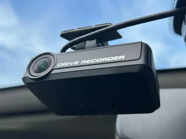 日産 セレナ ハイウェイスター プロパイロットED 静岡県 2017(平29)年 8万km マルーンレッド 2トーン エマージェンシーブレーキ/日産オリジナル9型ナビ（MM516D-L）/   CD DVD SD Blu-ray Bluetooth/フルセグTV/フリップダウンモニター/前方ドライブレコーダー/ETC2.0/バックモニター/プロパイロット/両側パワースライドドア/電動パーキングブレーキ/オートブレーキホールド/車線逸脱警報機能/LEDオートヘッドライト/フロントフォグランプ/リアロールサンシェード/純正16インチアルミホイール/純正フロアマット/インテリジェントキー×2本