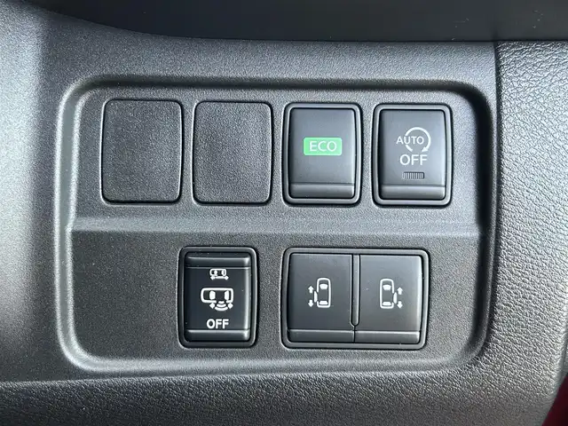 日産 セレナ ハイウェイスター プロパイロットED 静岡県 2017(平29)年 8万km マルーンレッド 2トーン エマージェンシーブレーキ/日産オリジナル9型ナビ（MM516D-L）/   CD DVD SD Blu-ray Bluetooth/フルセグTV/フリップダウンモニター/前方ドライブレコーダー/ETC2.0/バックモニター/プロパイロット/両側パワースライドドア/電動パーキングブレーキ/オートブレーキホールド/車線逸脱警報機能/LEDオートヘッドライト/フロントフォグランプ/リアロールサンシェード/純正16インチアルミホイール/純正フロアマット/インテリジェントキー×2本