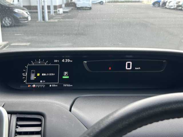 日産 セレナ ハイウェイスター プロパイロットED 静岡県 2017(平29)年 8万km マルーンレッド 2トーン エマージェンシーブレーキ/日産オリジナル9型ナビ（MM516D-L）/   CD DVD SD Blu-ray Bluetooth/フルセグTV/フリップダウンモニター/前方ドライブレコーダー/ETC2.0/バックモニター/プロパイロット/両側パワースライドドア/電動パーキングブレーキ/オートブレーキホールド/車線逸脱警報機能/LEDオートヘッドライト/フロントフォグランプ/リアロールサンシェード/純正16インチアルミホイール/純正フロアマット/インテリジェントキー×2本