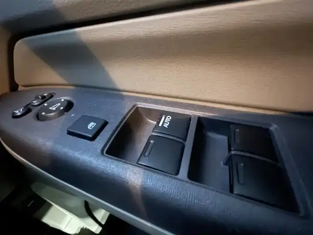 ホンダ Ｎ ＷＧＮ G SSパッケージ 熊本県 2017(平29)年 4.6万km プレミアムホワイトパールⅡ CTBA/プッシュスタート/純正ナビ/（CD・DVD・フルセグTV・BTオーディオ・SD）/バックカメラ/横滑り防止装置/純正フロアマット/純正ドアバイザー/スマートスペアキー×1本