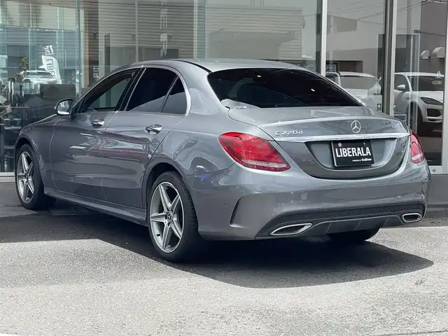 メルセデス・ベンツ Ｃ２２０ｄ ローレウスエディション 鹿児島県 2018(平30)年 5万km セレナイトグレー 純正HDDナビ/CD/DVD再生可/フルセグテレビ/バックカメラ/Bluetoothオーディオ/黒革シート/前席シートヒーター/前席パワーシート/アイドリングストップ/追従型クルーズコントロール/レーンキープアシスト/衝突軽減ブレーキ/前後ドライブレコーダー/プッシュスタート/純正フロアマット/2.0ETC/LEDヘッドライト/スマートキー/新車時保証書/取扱説明書/スペアキー1本